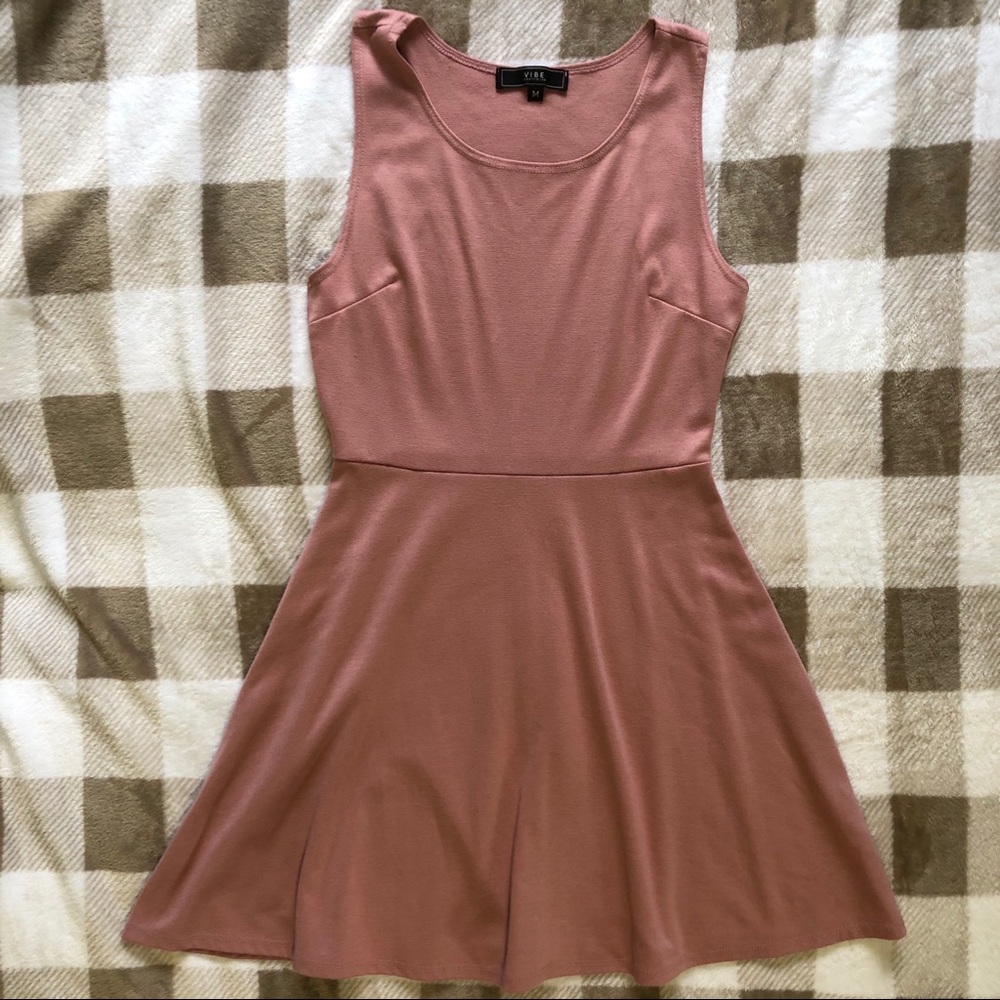 Pink / mauve dress